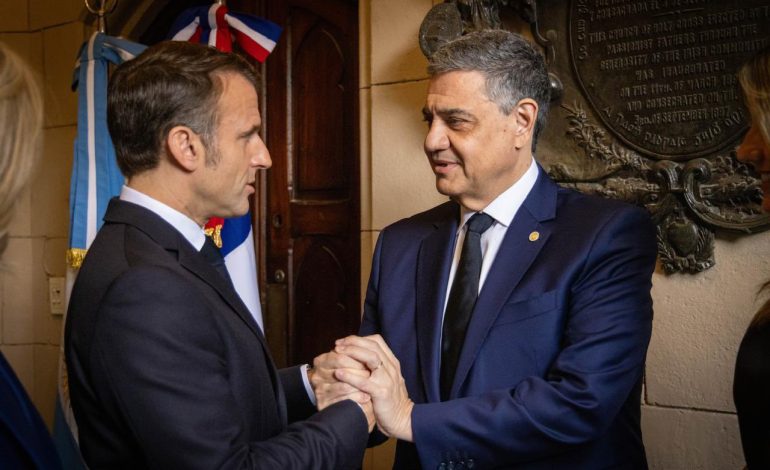  Jorge Macri le entregó la Llave de la Ciudad al presidente de Francia, Emmanuel Macron